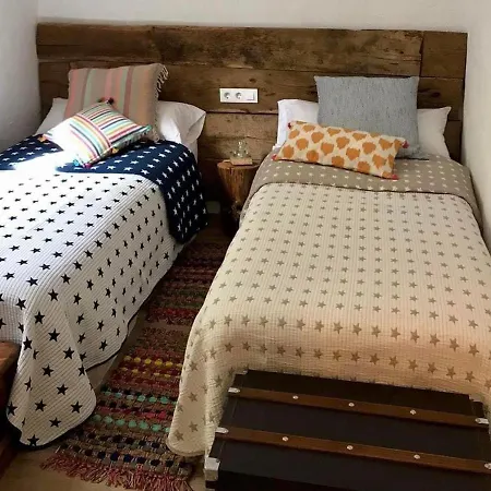 Aurora 2-bed - Sleeps 4 - Montseny Park *